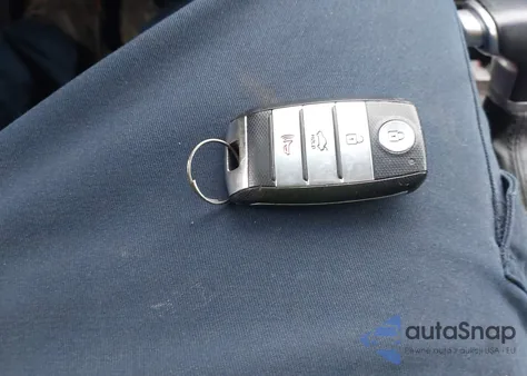 2016 Kia Optima Ex z USA, uszkodzony, nr VIN 5XXGU4L34GG010877